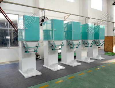 <b>�g��С�Ͱ��ԄӰ��b�C(j��)</b>